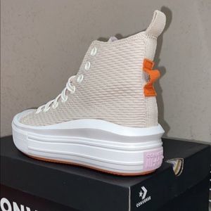 NEW CONVERSE PLATFORM FUTURE UTILITY CHUCK TAYLOR ALL STAR MOV